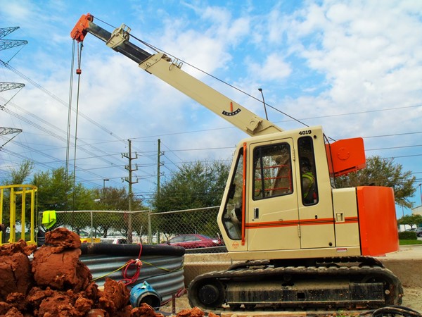 Mini Crane for Rent in Houston TX | Crane Rental Houston | Heavy Equipment Rental | Boyer Equipment | MINI CRANE-4.9T | 1