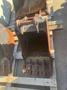 20" Mini Excavator Bucket for CAT 304 | Surplus Construction Equipment For Sale in Houston, TX | Boyer Equipment, LLC 2