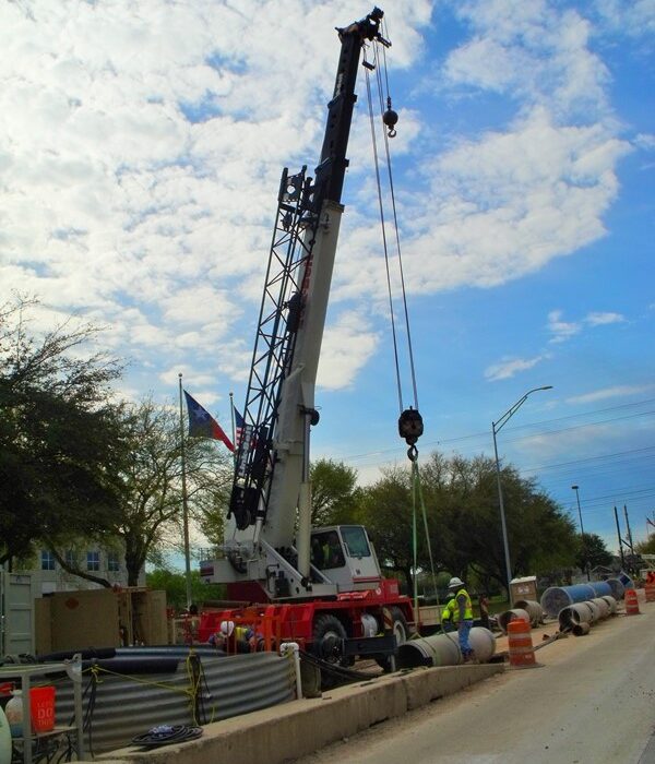 Telescoping Crane for Rent in Houston TX | Crane Rental Houston | Heavy Equipment Rental | Boyer Equipment | Telescoping Crane-30T-RTC | 1