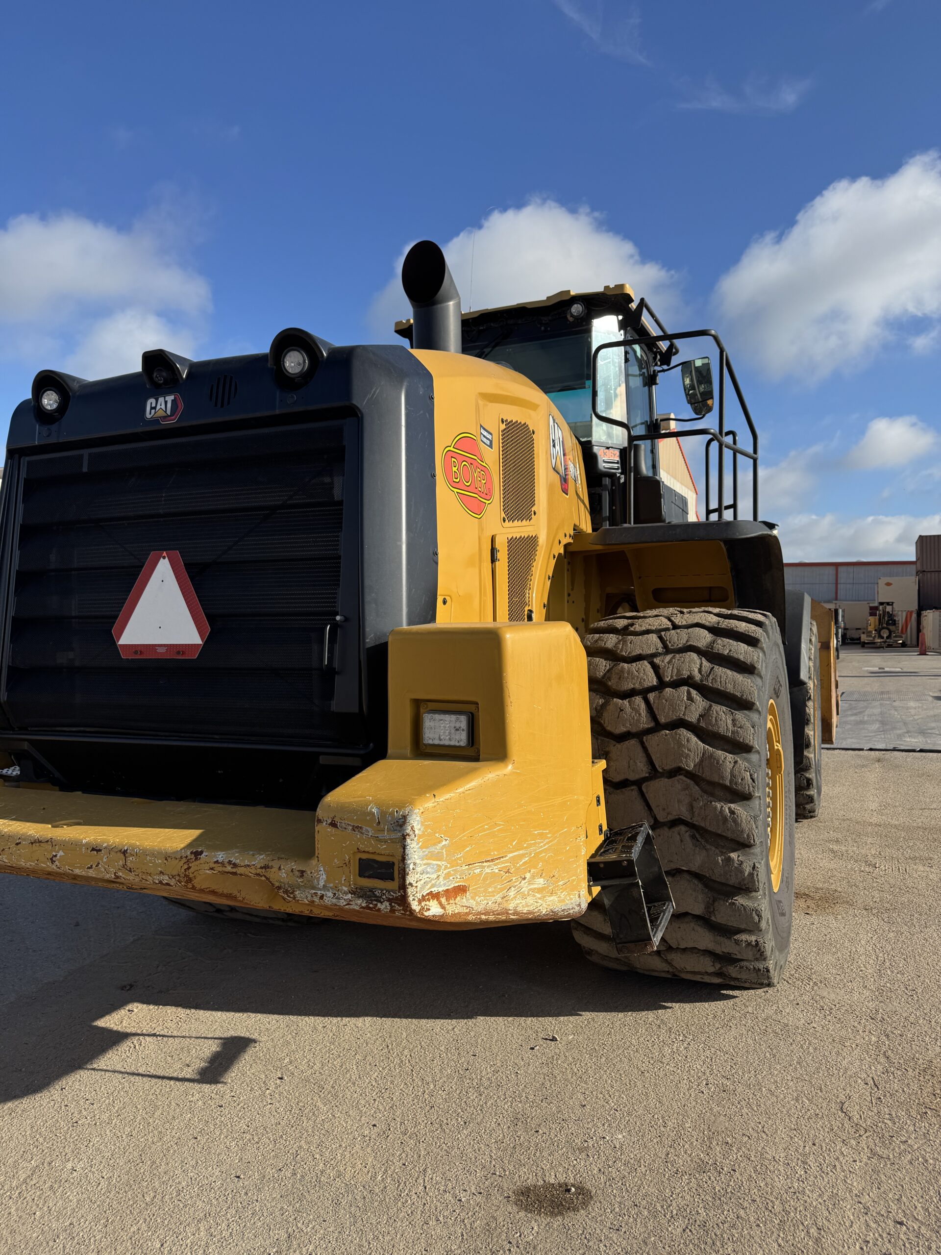 Cat 982M wheel loader #4362 ready for loading and civil construction work, right rear view