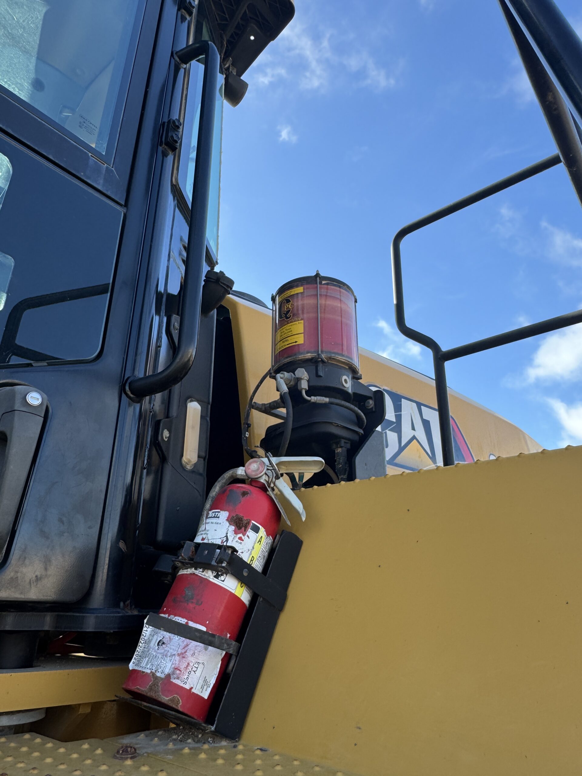 2020 Cat 982M wheel loader #4362 for sale in Houston with 5521 hours, outside cab view